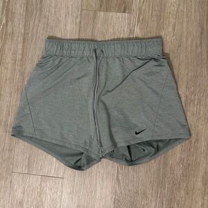 Nike Dri-FIT Attack Women's Training Shorts 🩶